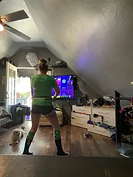 SummerBlueMoon online show from March 2026 06:00:01 PM