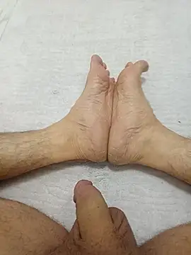 Hardapple01 online show from October 2025 07:20:02 AM