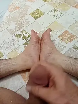 Snapshot of Hardapple01 chatting on February 2026 10:04:01 PM Hardapple01 online show from February 2026 10:04:01 PM