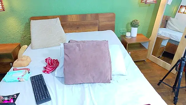 dannaahbrown online show from February 2025 08:09:02 PM