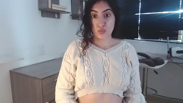 MIYESSI online show from September 2025 03:02:01 PM