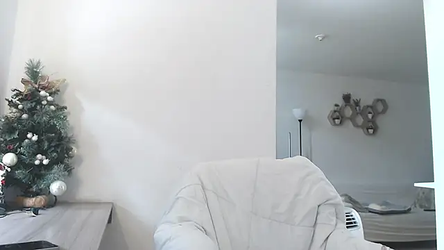 MIYESSI online show from February 2026 02:00:02 PM