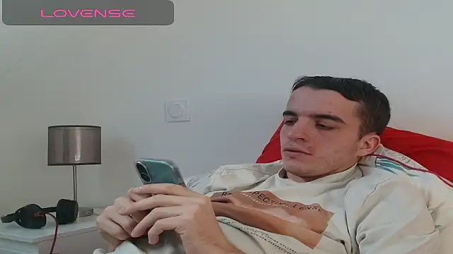 Snapshot of Tombgy07 chatting on November 2025 01:54:02 PM Tombgy07 online show from November 2025 01:54:02 PM