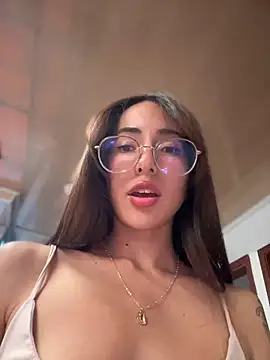 lauravasquez online show from January 2025 09:05:02 PM