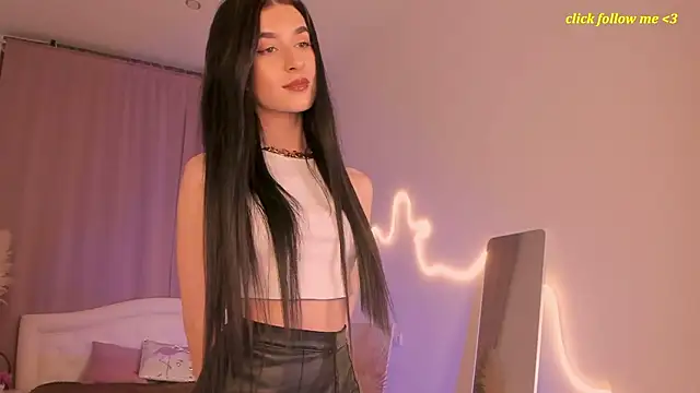 LauraCoy online show from July 2026 09:11:01 PM