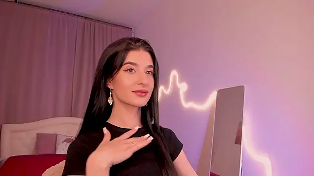 LauraCoy online show from July 2026 08:24:01 PM