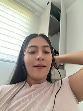 Sophie  Foxxx online show from June 2026 03:40:01 PM