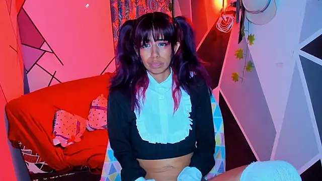 Snapshot of Roxanbunny1 chatting on December 2024 07:36:01 AM Roxanbunny1 online show from December 2024 07:36:01 AM