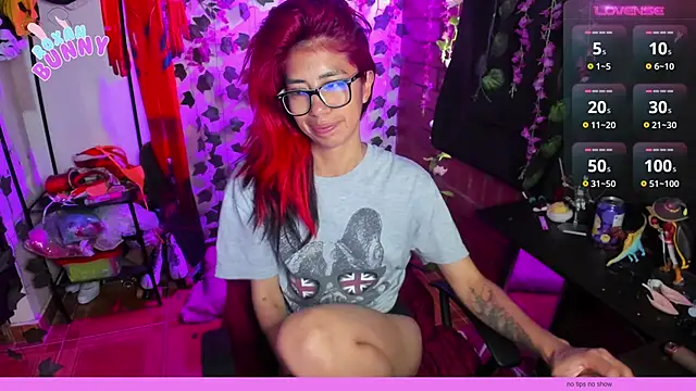 Snapshot of Roxanbunny1 chatting on February 2025 10:28:02 PM Roxanbunny1 online show from February 2025 10:28:02 PM