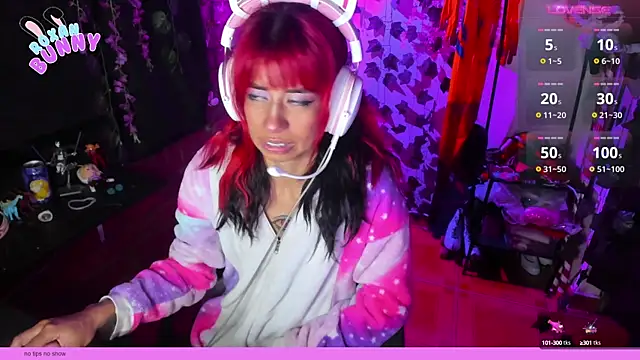 Snapshot of Roxanbunny1 chatting on February 2025 04:30:02 AM Roxanbunny1 online show from February 2025 04:30:02 AM