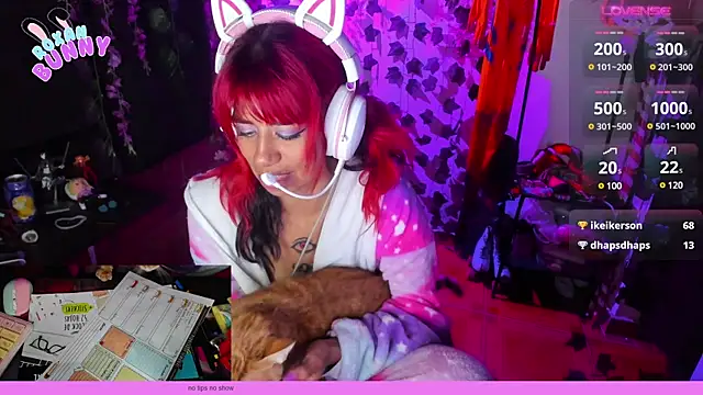 Snapshot of Roxanbunny1 chatting on February 2025 07:36:02 AM Roxanbunny1 online show from February 2025 07:36:02 AM