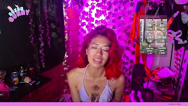 Snapshot of Roxanbunny1 chatting on February 2025 10:31:02 PM Roxanbunny1 online show from February 2025 10:31:02 PM