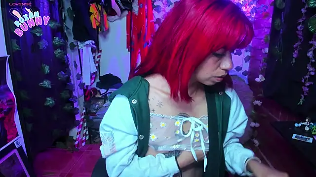 Snapshot of Roxanbunny1 chatting on March 2025 02:06:02 AM Roxanbunny1 online show from March 2025 02:06:02 AM