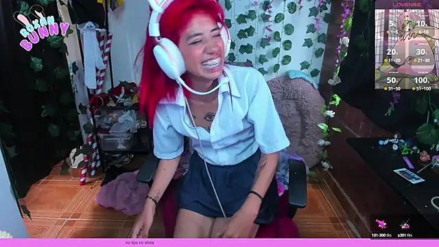 Snapshot of Roxanbunny1 chatting on March 2025 05:24:02 PM Roxanbunny1 online show from March 2025 05:24:02 PM