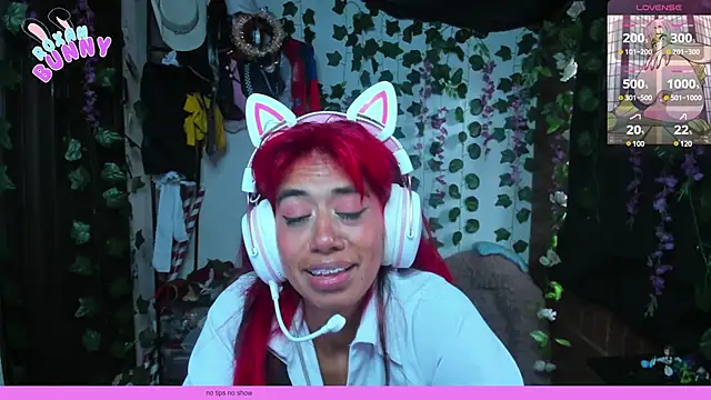 Snapshot of Roxanbunny1 chatting on March 2025 12:58:02 AM Roxanbunny1 online show from March 2025 12:58:02 AM