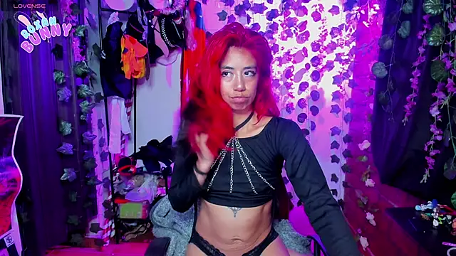 Snapshot of Roxanbunny1 chatting on March 2025 12:10:01 AM Roxanbunny1 online show from March 2025 12:10:01 AM