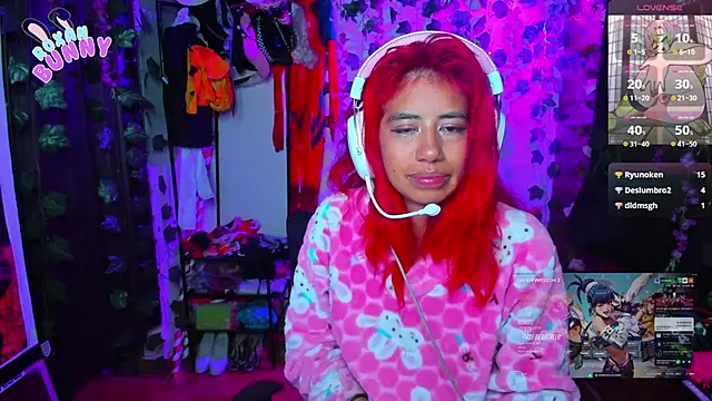 Snapshot of Roxanbunny1 chatting on March 2025 09:06:01 AM Roxanbunny1 online show from March 2025 09:06:01 AM