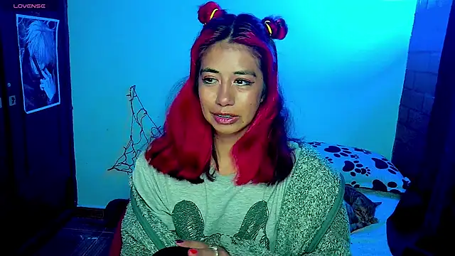 Snapshot of Roxanbunny1 chatting on October 2025 02:45:01 AM Roxanbunny1 online show from October 2025 02:45:01 AM