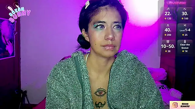 Snapshot of Roxanbunny1 chatting on November 2025 06:24:01 AM Roxanbunny1 online show from November 2025 06:24:01 AM