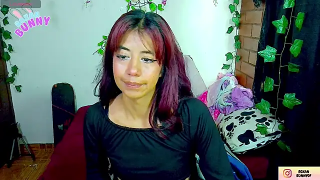 Snapshot of Roxanbunny1 chatting on November 2025 06:45:02 PM Roxanbunny1 online show from November 2025 06:45:02 PM