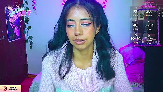 Snapshot of Roxanbunny1 chatting on January 2026 03:03:02 PM Roxanbunny1 online show from January 2026 03:03:02 PM