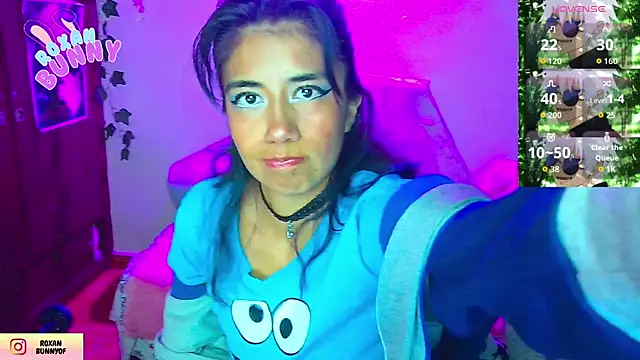 Snapshot of Roxanbunny1 chatting on January 2026 01:33:01 AM Roxanbunny1 online show from January 2026 01:33:01 AM