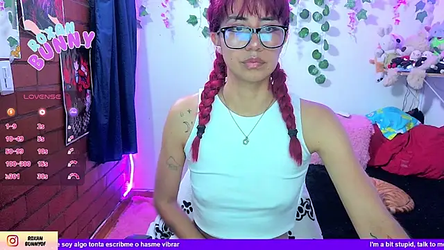 Snapshot of Roxanbunny1 chatting on May 2026 12:59:01 AM Roxanbunny1 online show from May 2026 12:59:01 AM