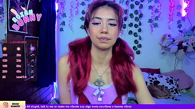 Snapshot of Roxanbunny1 chatting on May 2026 03:02:01 AM Roxanbunny1 online show from May 2026 03:02:01 AM