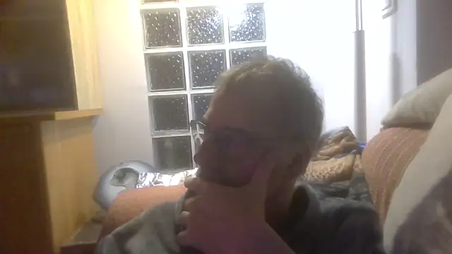 ptitcanard60600 online show from November 2025 11:37:02 PM