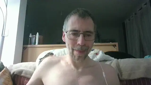Snapshot of ptitcanard60600 chatting on June 2026 11:02:02 PM ptitcanard60600 online show from June 2026 11:02:02 PM
