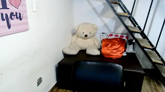 samantha baby  online show from February 2025 12:33:01 AM