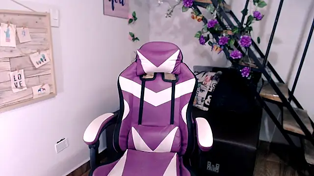 samantha baby  online show from April 2026 04:56:02 PM