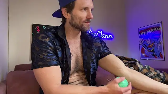 Snapshot of alexmannd chatting on February 2026 04:55:02 PM alexmannd online show from February 2026 04:55:02 PM