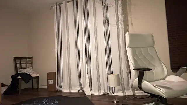 Snapshot of alexmannd chatting on February 2026 02:32:02 AM alexmannd online show from February 2026 02:32:02 AM