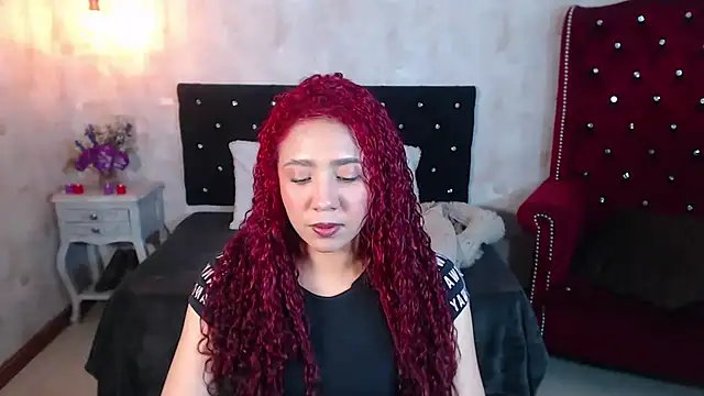 IsabelaLatina online show from June 2026 06:41:01 AM