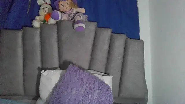 Charis 21 online show from March 2026 11:21:01 PM