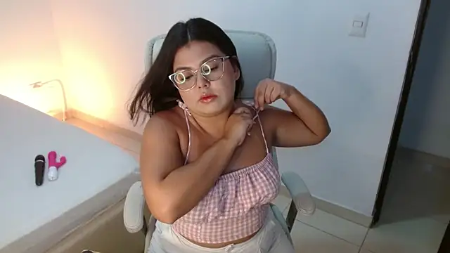 kiara-evans02 online show from March 2026 09:08:01 PM