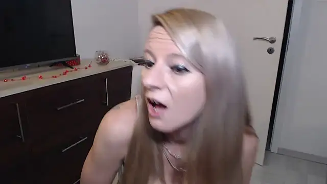 LaMadrina006 online show from December 2024 01:50:01 AM