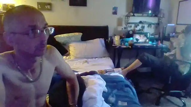 Snapshot of ThickStickly1 chatting on June 2026 01:54:02 PM ThickStickly1 online show from June 2026 01:54:02 PM