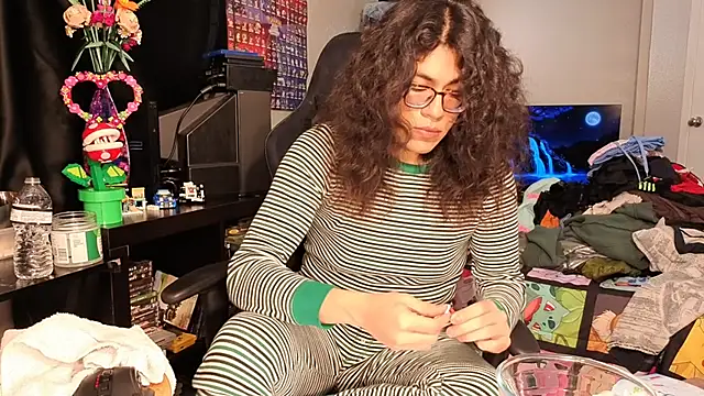 Snapshot of ShinyCherub chatting on February 2025 12:10:01 AM ShinyCherub online show from February 2025 12:10:01 AM