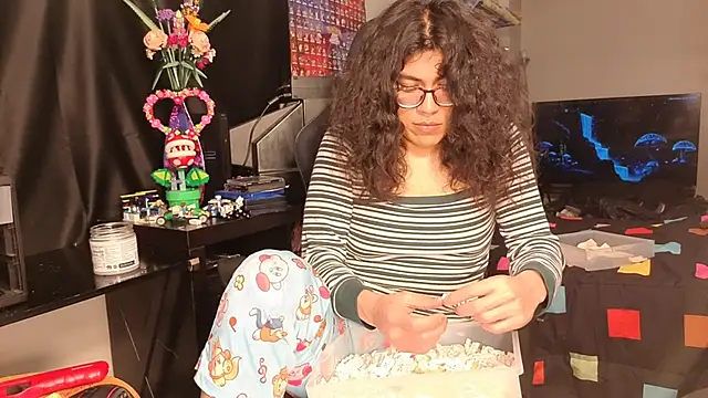 Snapshot of ShinyCherub chatting on February 2025 12:37:02 PM ShinyCherub online show from February 2025 12:37:02 PM