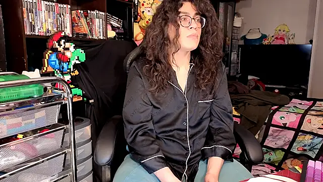 ShinyCherub online show from April 2026 06:23:01 PM