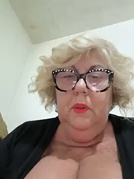 Merilulla online show from May 2026 11:56:01 PM