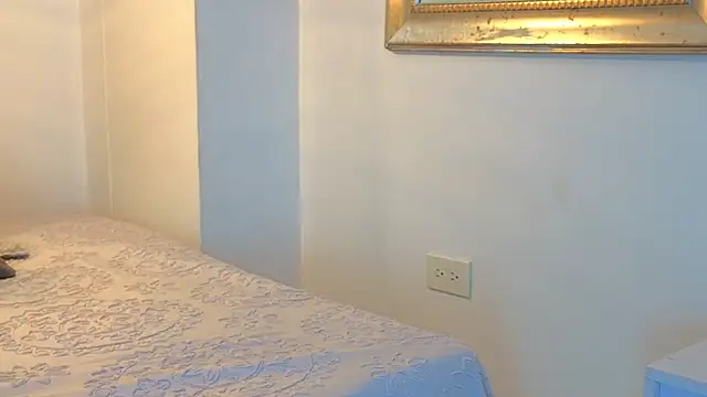 KeryHillson online show from November 2025 11:56:02 AM