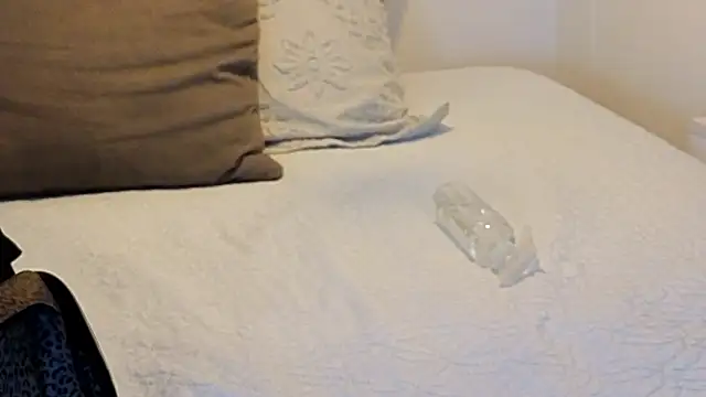 KeryHillson online show from February 2026 12:11:01 PM