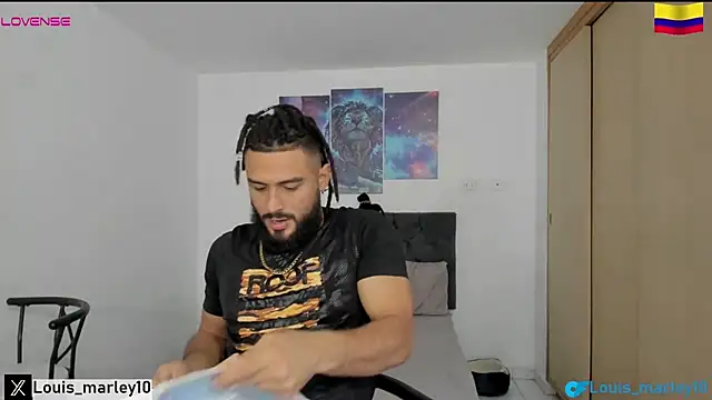 Snapshot of Louis_marley__ chatting on January 2025 10:55:01 PM Louis marley online show from January 2025 10:55:01 PM