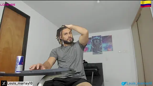 Snapshot of Louis_marley__ chatting on March 2025 02:16:02 AM Louis marley online show from March 2025 02:16:02 AM