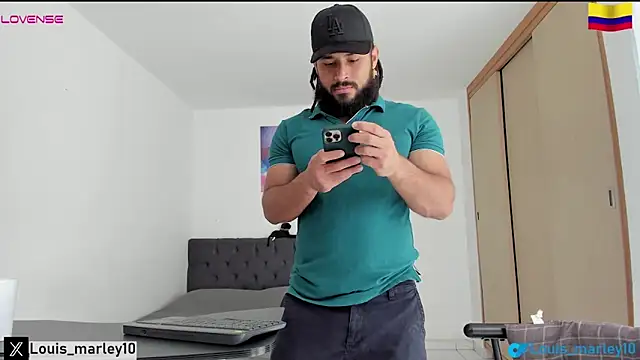 Snapshot of Louis_marley__ chatting on November 2025 04:40:01 PM Louis marley online show from November 2025 04:40:01 PM