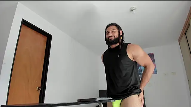 Snapshot of Louis_marley__ chatting on November 2025 02:45:02 PM Louis marley online show from November 2025 02:45:02 PM