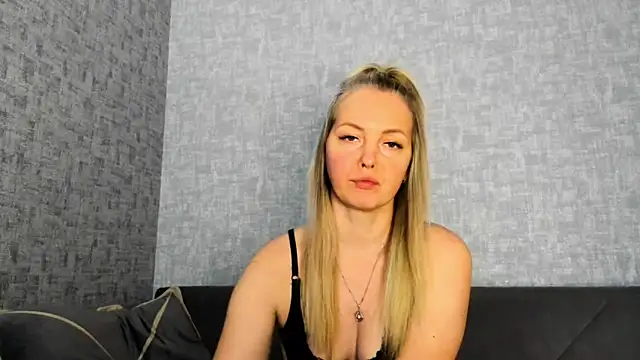 iam Venus online show from April 2026 11:59:01 AM